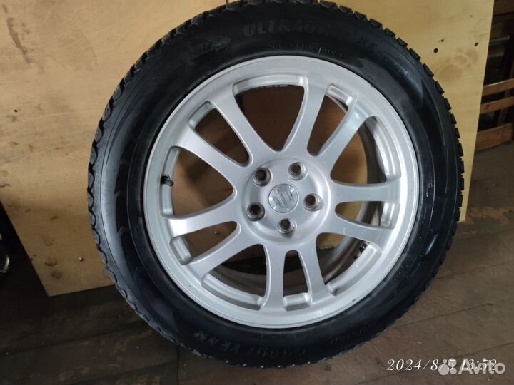 Goodyear UltraGrip Ice Arctic SUV 225/55 R18