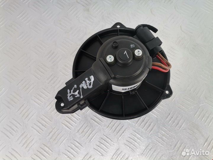 Моторчик печки для Audi A6 C5 4B1820021B