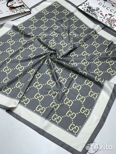 Шелковый платок новый