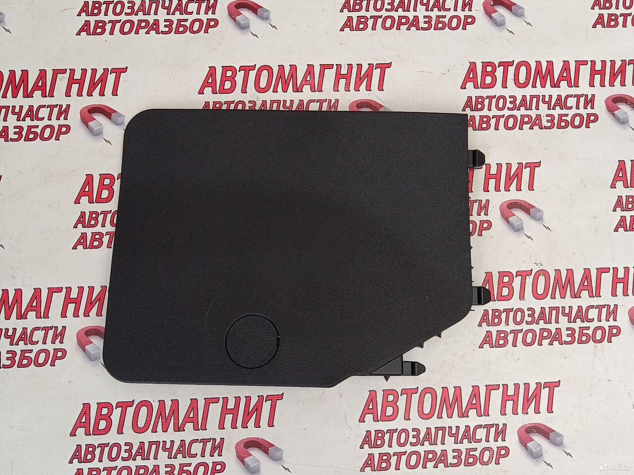 Накладка центральной консоли правая Омода C5