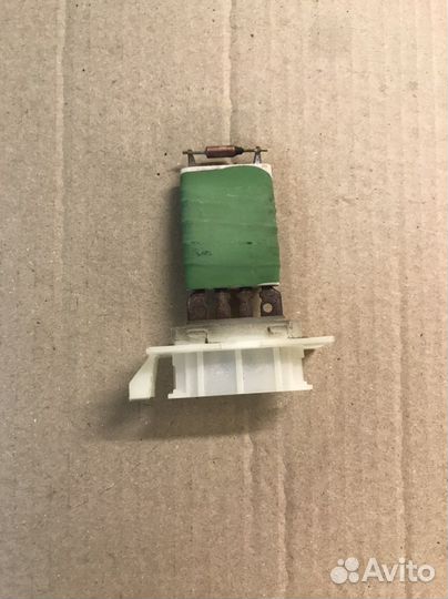 Реостат печки Renault Logan Duster