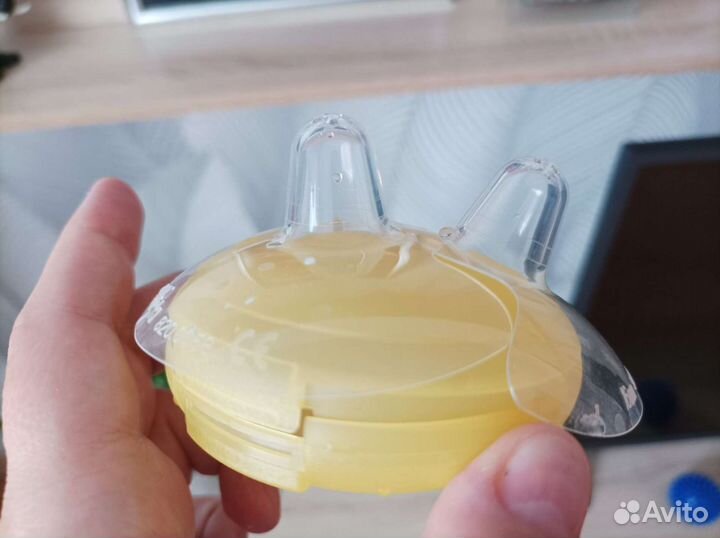 Накладки для кормления Medela Contact (размер L)