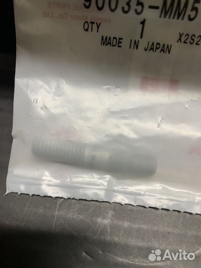 Шпилька крепления выпускного коллектора Honda