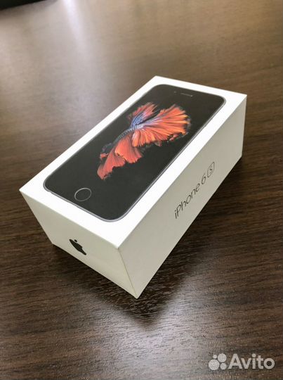 Коробки от iPhone 6S 32 GB и iPhone 5 16 GB (2 шт)