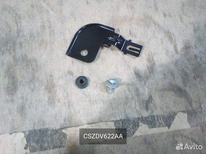 Кронштейн реле бензонасоса