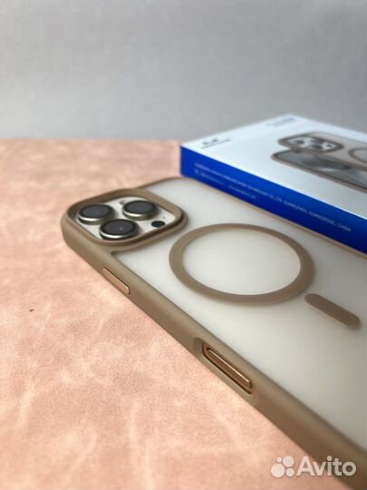 Чехол на iPhone 16 Pro / 16 Pro Max с MagSafe