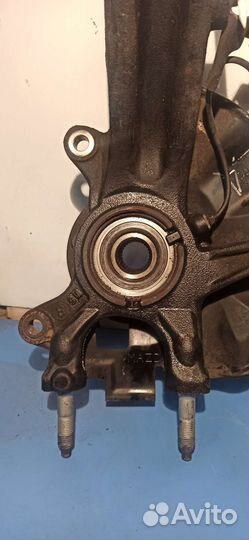 Кулак передний поворотный ступица Mazda6 gh