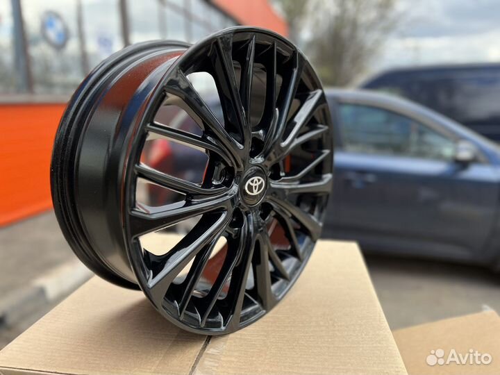 Новые литые диски R16 на Toyota Camry Corolla