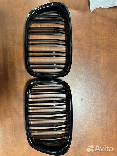 Bmw e39 ноздри F стиль черный глянец