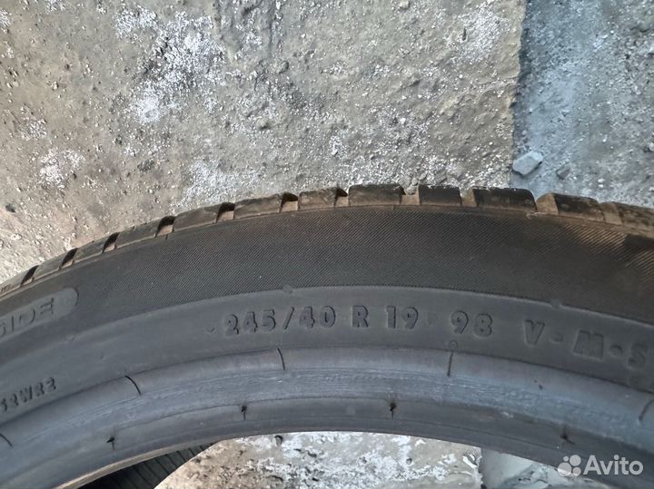 Continental ContiWinterContact TS 830 P 245/40 R19 98V