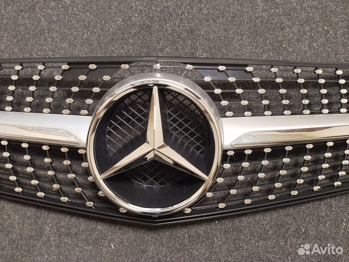 Решетка радиатора Mercedes W204 Diamond