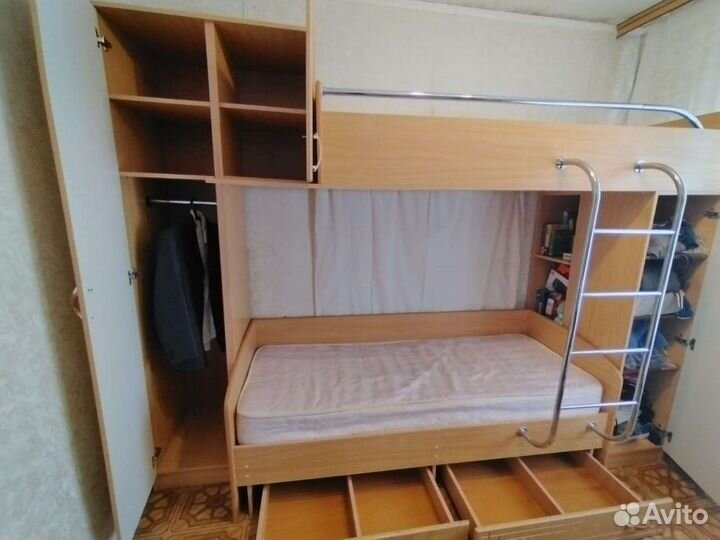 Двухярусная кровать бу с матрасами