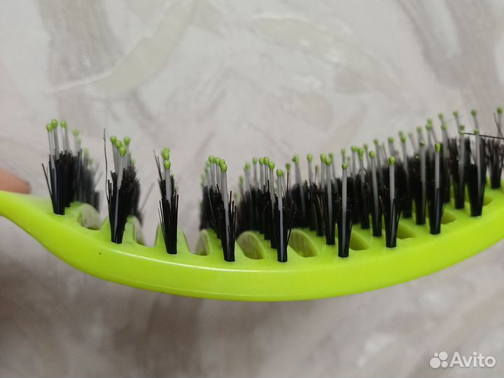 Расческа с щетинками