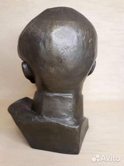 Бюст М.Лермонтов