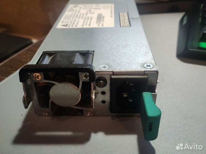 Блок питания питания серверный Delta DPS-700LB