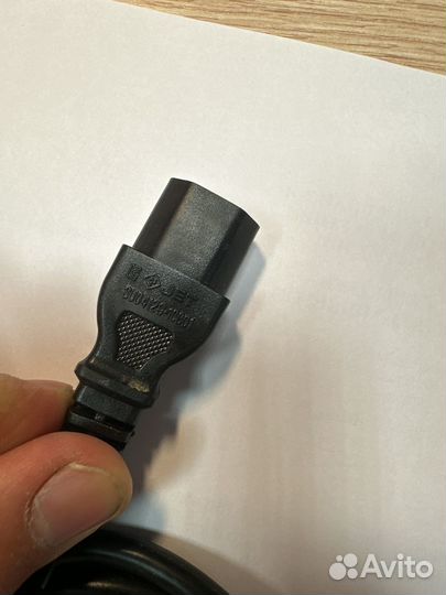 Провод питания для компьютера