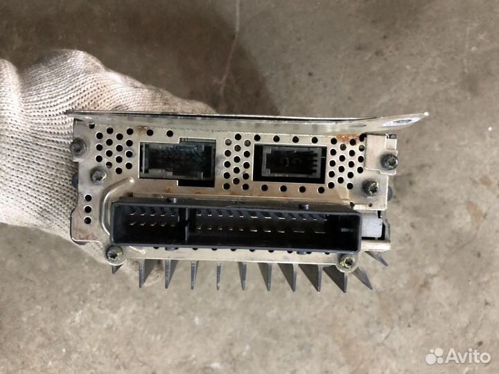 Усилитель звука bose (Audi A8)