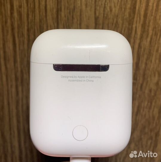 AirPods (2-го поколения)