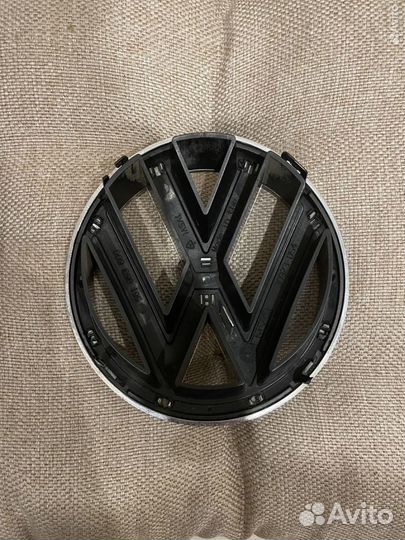 Знак volkswagen tiguan