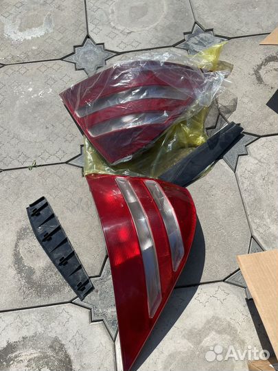 Задние фонари на mercedes 220