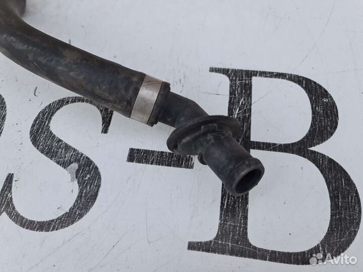 Патрубок системы охлаждения Mercedes W211