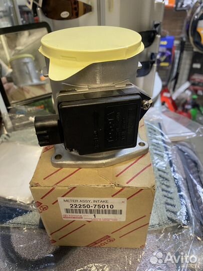 Датчик расхода воздуха toyota hilux surf 3rzfe 95