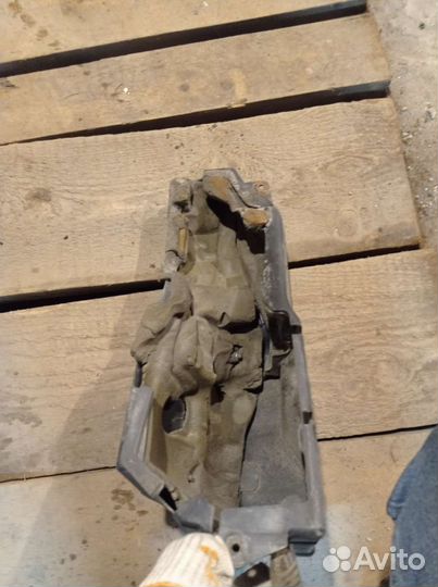 Кожух компрессора amk land rover discovery