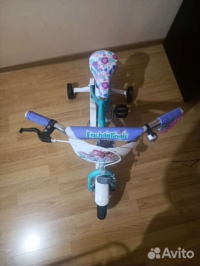 Детский велосипед четырехколесный