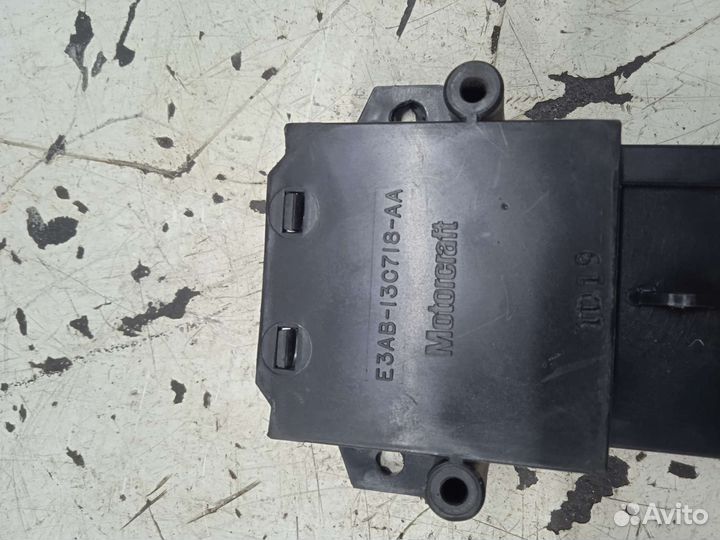 Реле света Ford Taurus 1 Форд Таурус 1