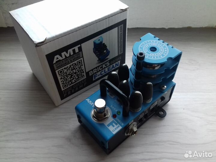 Ламповый гитарный преамп amt f clean