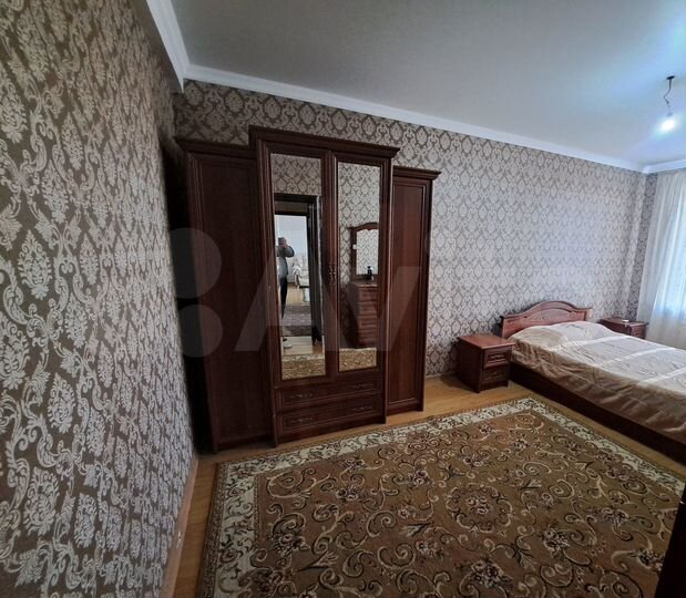 3-к. квартира, 90 м², 1/5 эт.