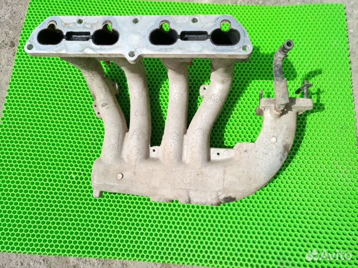 Коллектор впускной Kia Spectra