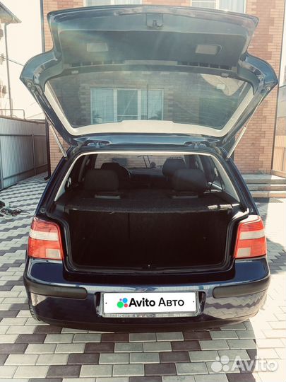 Volkswagen Golf 1.4 МТ, 2003, 284 000 км