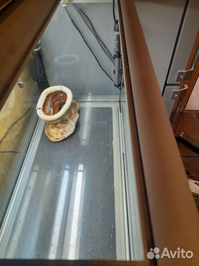 Аквариум на 100 литров с тумбой