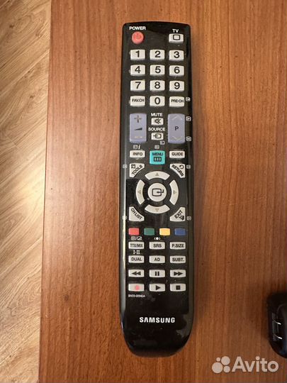 Телевизор Samsung LE32B530P7W