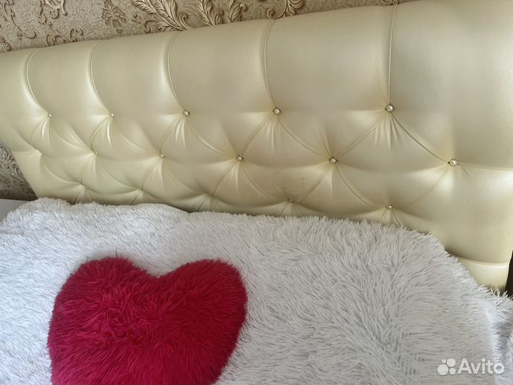 Кровать двухспальная с матрасом аскона бу