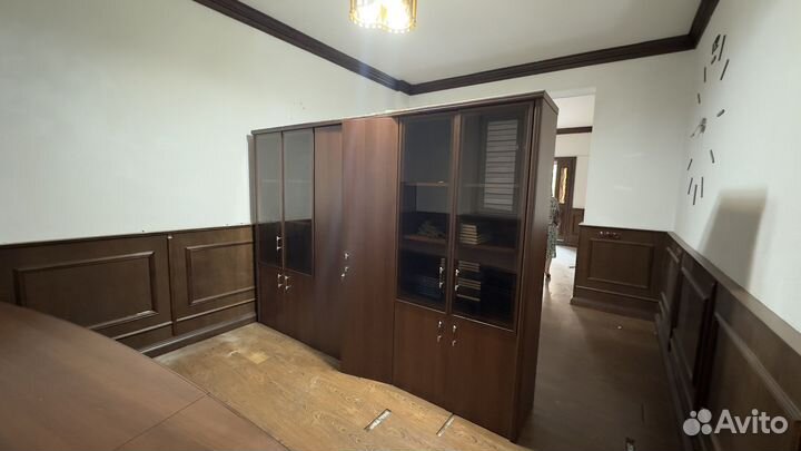 Офисный шкаф