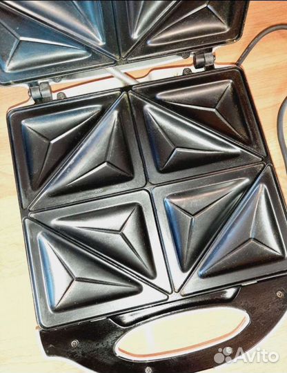 Вафельница большая Elekta EST-48G