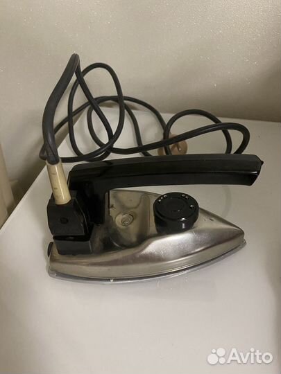 Утюг дорожный