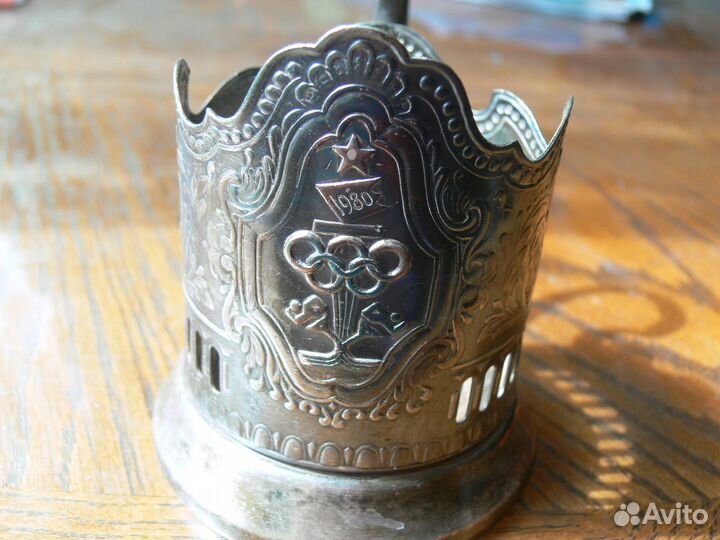 Продам подстаканник 