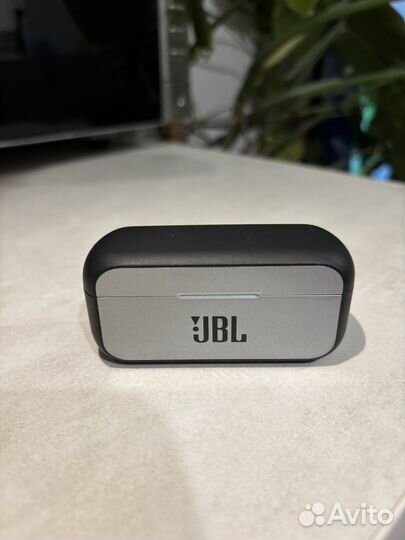 Беспроводные наушники JBL Reflect Flow (черные)