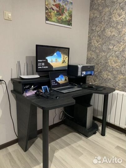 Игровой компьютерный стол