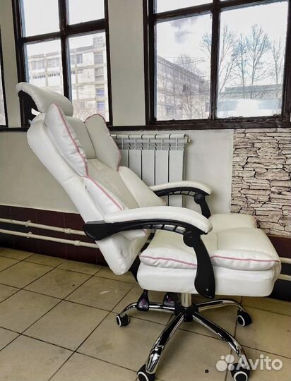 Компьютерное/Офисное кресло белое