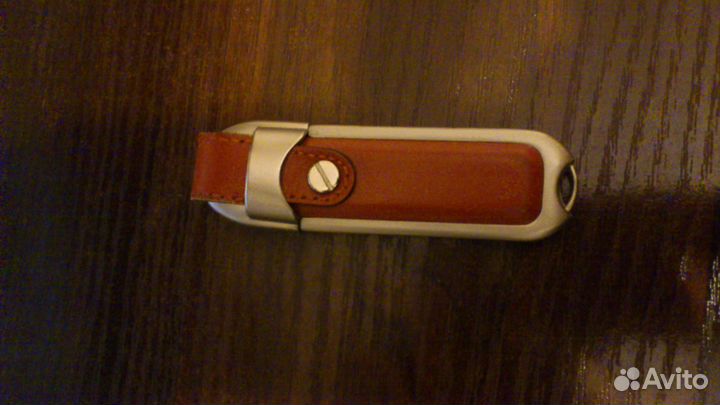 USB-флэш-накопитель