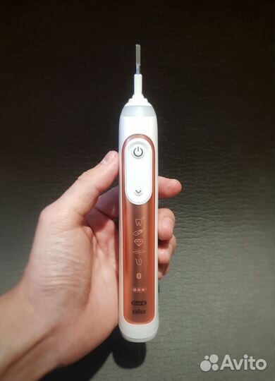 Электрическая зубная щетка Oral-B Genius X (Новая)