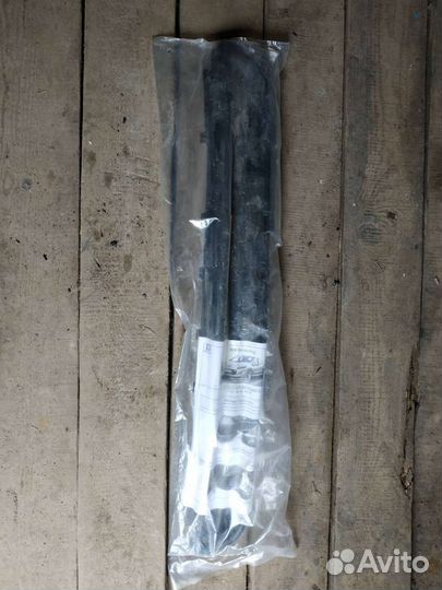 Решетка переднего бампера peugeot 308