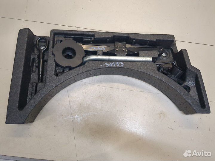 Набор инструментов штатный Skoda Karoq 2017, 2019