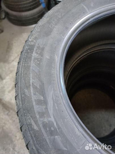 Bridgestone Blizzak DM-V2 275/60 R20