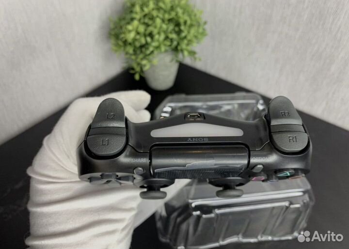 Джойстик DualShock PS4 V2 черный/black