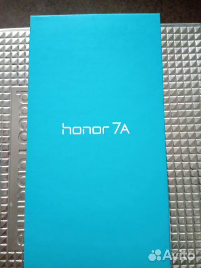 Коробка от телефона Honor 7A
